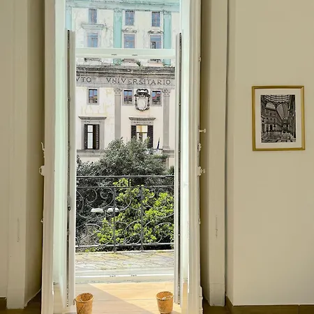 Unihome Apartment Neapel