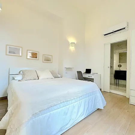 Unihome * Neapel